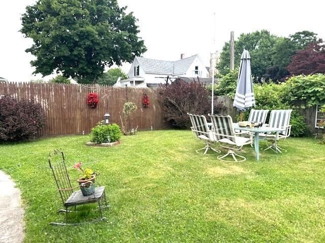 23 Rock Street, Bristol, RI 02809