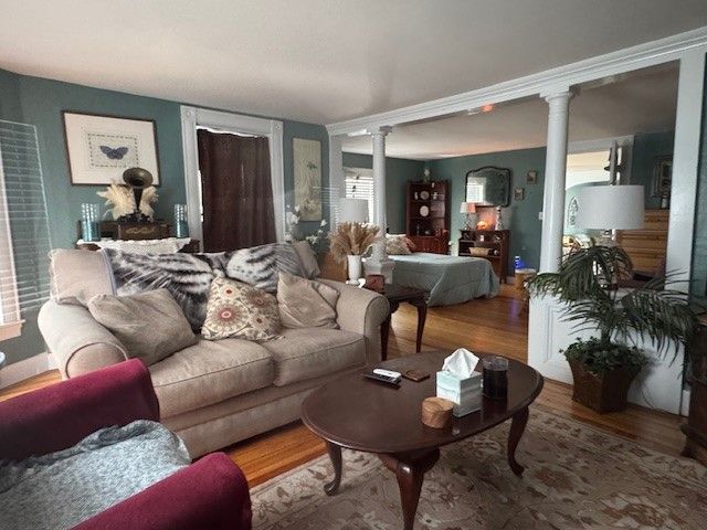 23 Rock Street, Bristol, RI 02809