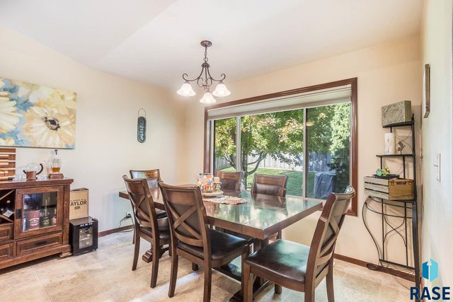 4904 E Tiger Lilly St Street, Sioux Falls, SD 57110