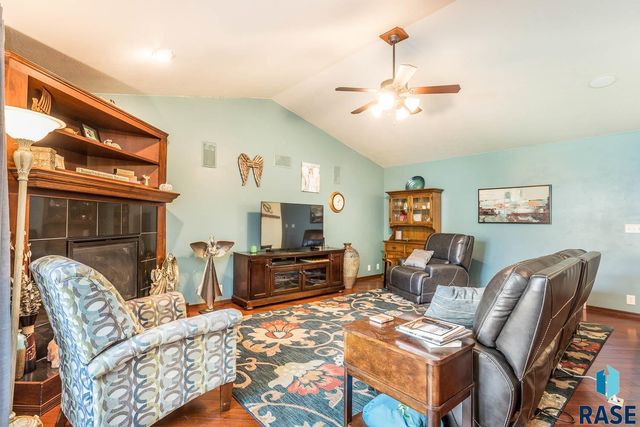 4904 E Tiger Lilly St Street, Sioux Falls, SD 57110