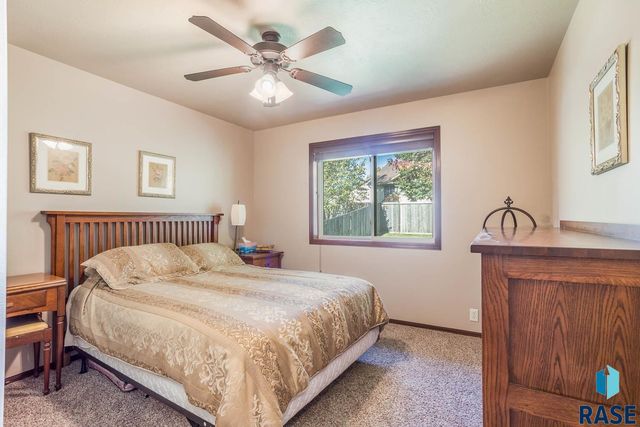 4904 E Tiger Lilly St Street, Sioux Falls, SD 57110