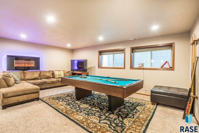 4904 E Tiger Lilly St Street, Sioux Falls, SD 57110