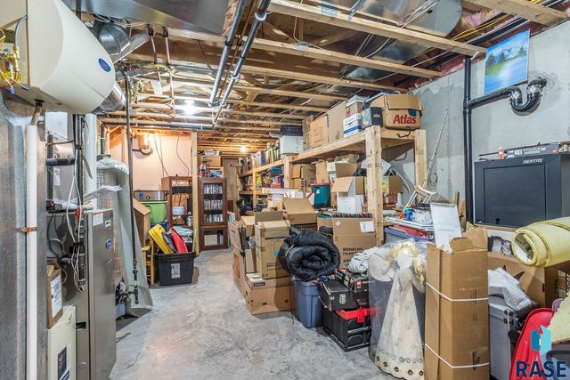 4904 E Tiger Lilly St Street, Sioux Falls, SD 57110