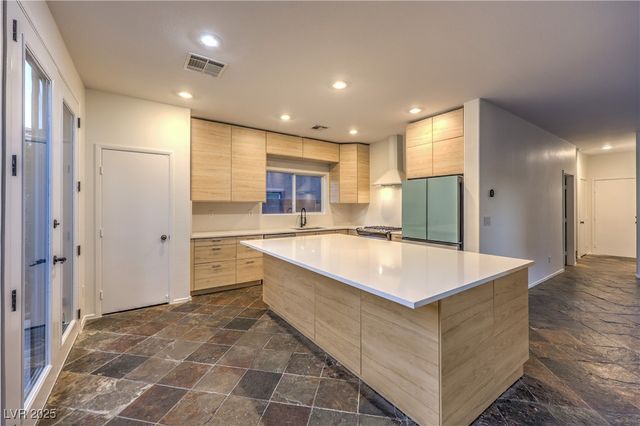 11644 Royal Derwent Avenue, Las Vegas, NV 89138