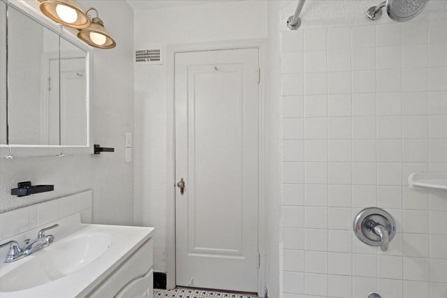 4137 N 41st STREET, Milwaukee, WI 53216