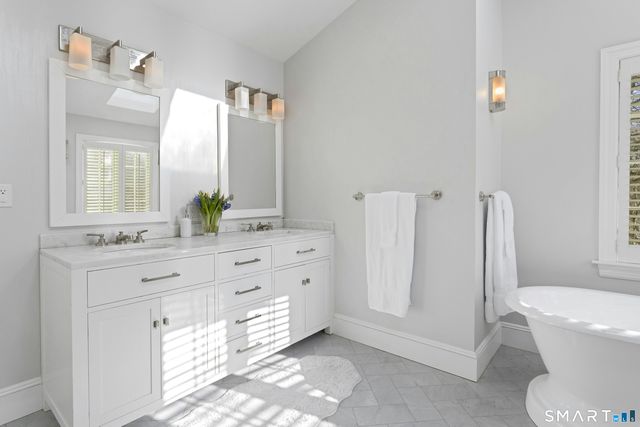 374 Michigan Road, New Canaan, CT 06840