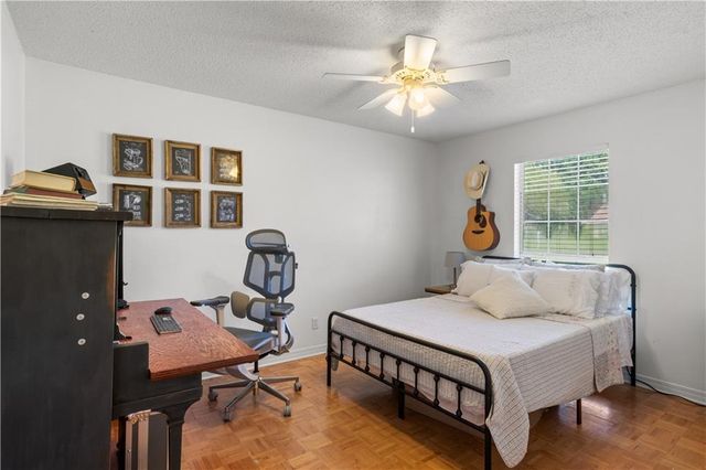 7305 Laurie Court, Mobile, AL 36695