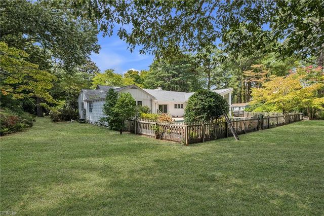 1816 N N Alanton DR, Virginia Beach, VA 23454