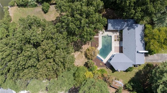 1816 N N Alanton DR, Virginia Beach, VA 23454