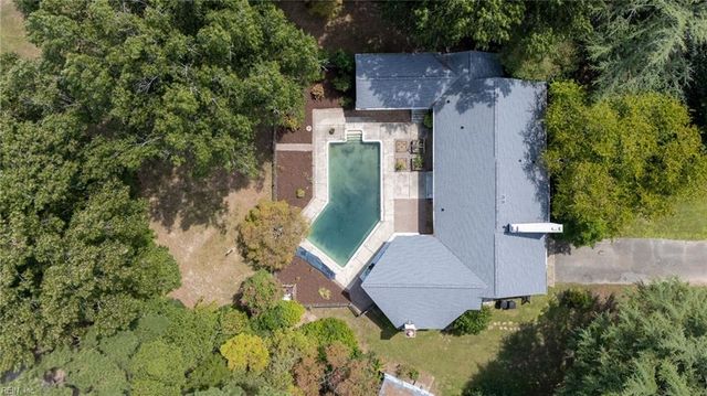 1816 N N Alanton DR, Virginia Beach, VA 23454