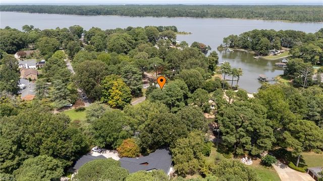 1816 N N Alanton DR, Virginia Beach, VA 23454