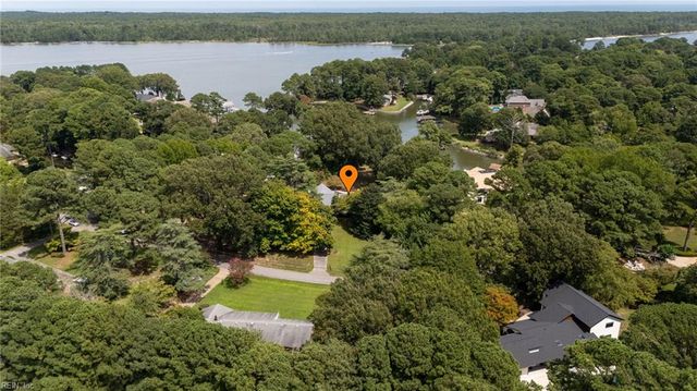 1816 N N Alanton DR, Virginia Beach, VA 23454