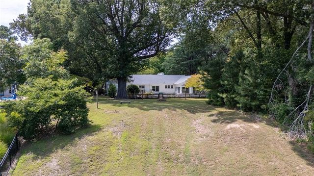 1816 N N Alanton DR, Virginia Beach, VA 23454