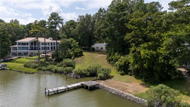 1816 N N Alanton DR, Virginia Beach, VA 23454