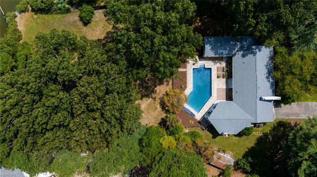 1816 N N Alanton DR, Virginia Beach, VA 23454