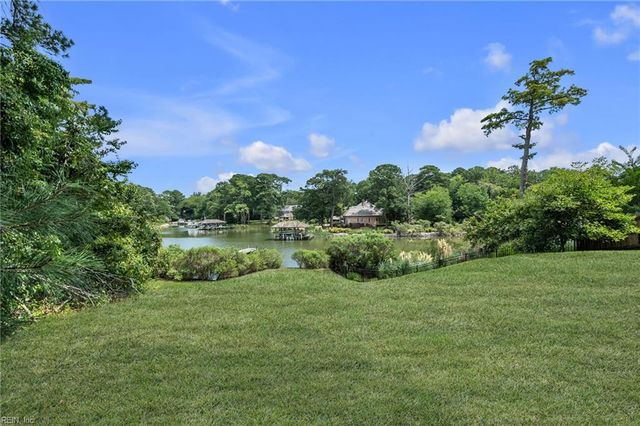 1816 N N Alanton DR, Virginia Beach, VA 23454