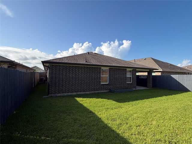 13337 Silver Egret Lane, Texas City, TX 77568