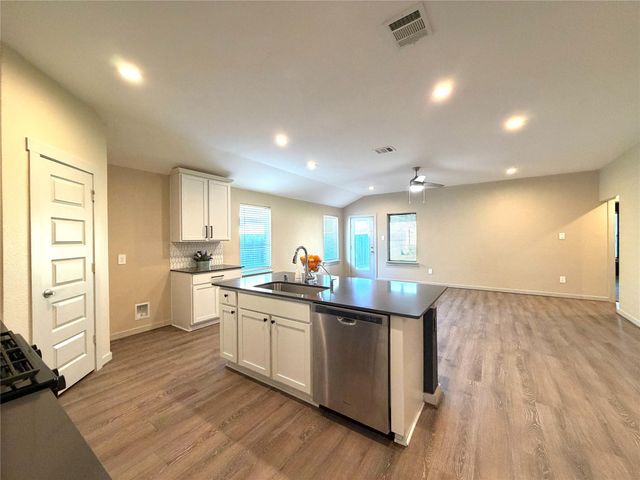 13337 Silver Egret Lane, Texas City, TX 77568