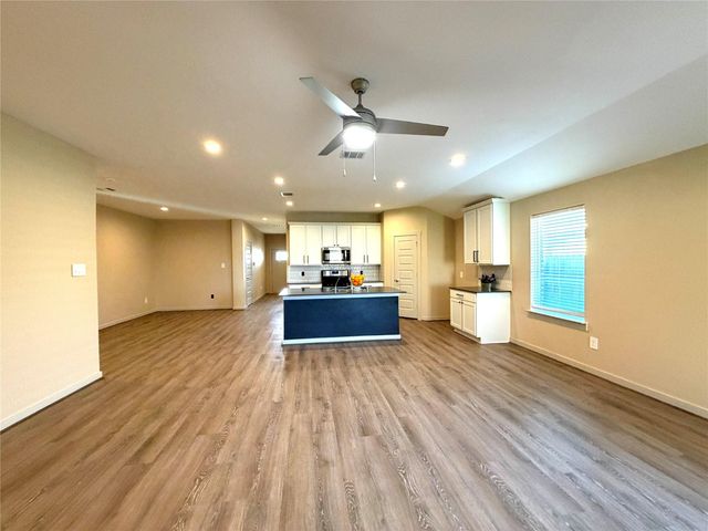 13337 Silver Egret Lane, Texas City, TX 77568