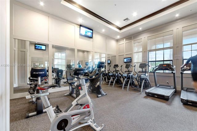8537 NW 39th Ct, Cooper City, FL 33024