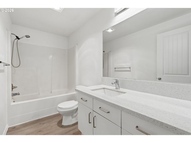 3320 Se 87TH Ave 5, Portland, OR 97266