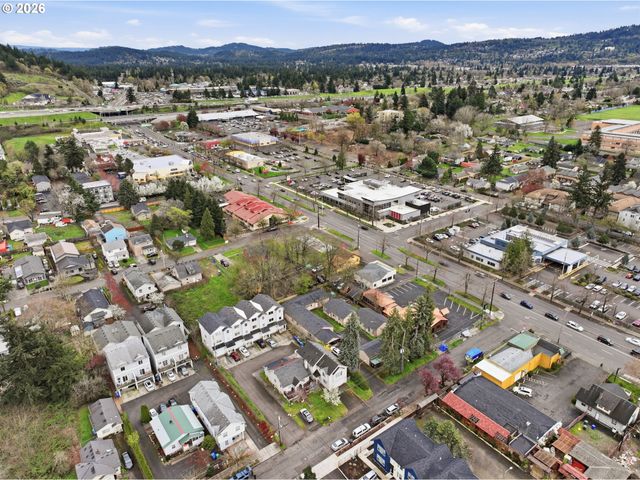 3320 Se 87TH Ave 5, Portland, OR 97266