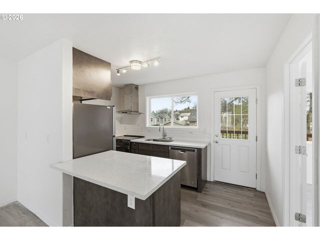 3320 Se 87TH Ave 5, Portland, OR 97266