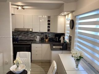 3133 S Ocean Dr 118, Hallandale Beach, FL 33009