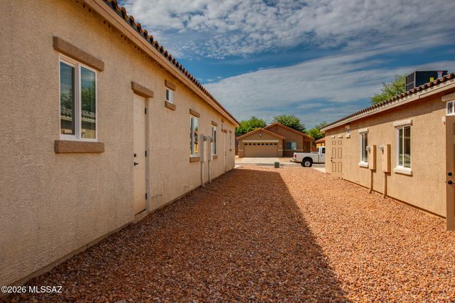 2320 W Diamond Street, Tucson, AZ 85705