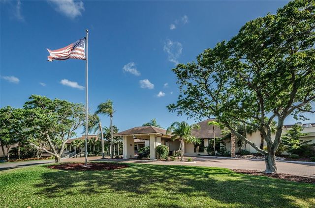 3021 COUNTRYSIDE BOULEVARD 44A, Clearwater, FL 33761