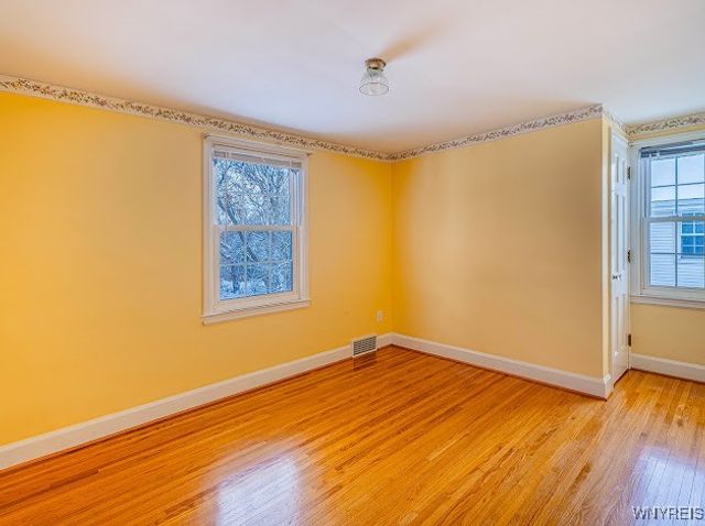 136 North Long Street, Amherst, NY 14221