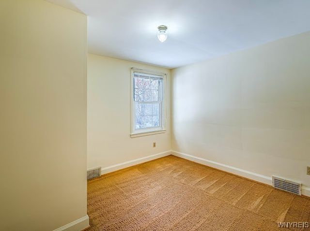 136 North Long Street, Amherst, NY 14221