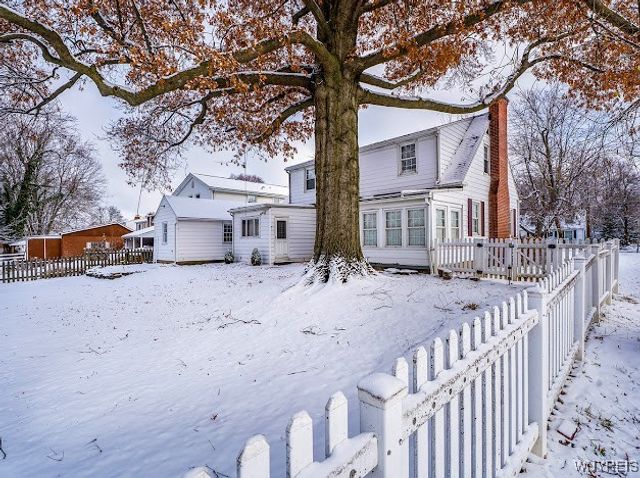 136 North Long Street, Amherst, NY 14221