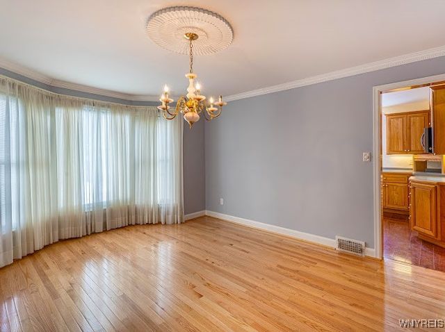 136 North Long Street, Amherst, NY 14221