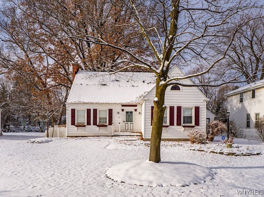 136 North Long Street, Amherst, NY 14221