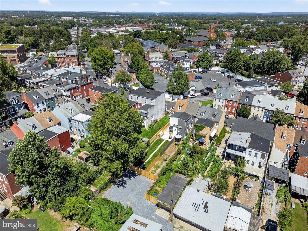 446 S PLUM ST, Lancaster, PA 17602