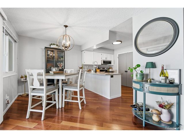 8077 S Vermejo Peak, Littleton, CO 80127