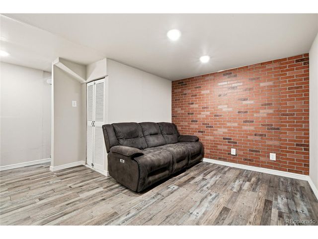 8077 S Vermejo Peak, Littleton, CO 80127