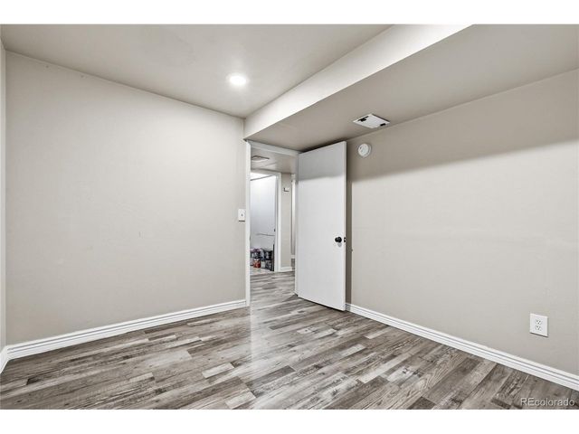 8077 S Vermejo Peak, Littleton, CO 80127