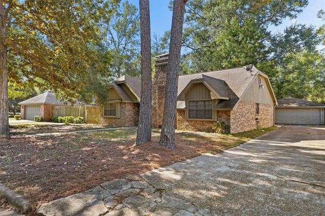 208 Cliffbrook Lane, Cleveland, TX 77327
