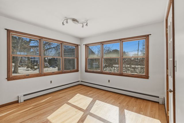 4 22nd St, Wareham, MA 02538