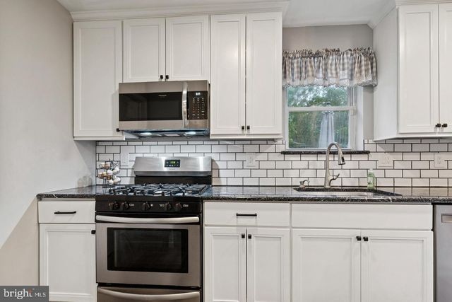 413 FOURTH AVE, Chesilhurst, NJ 08089