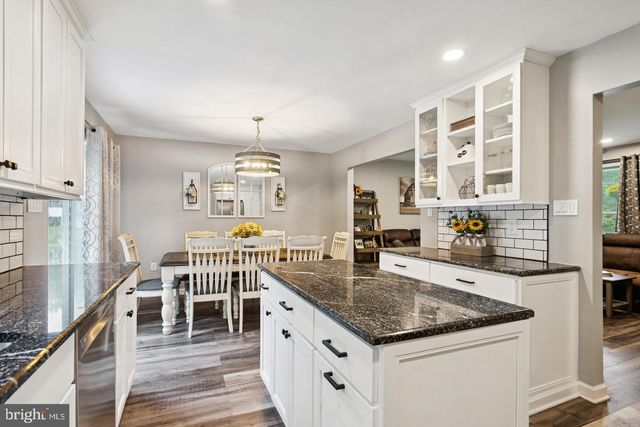 413 FOURTH AVE, Chesilhurst, NJ 08089