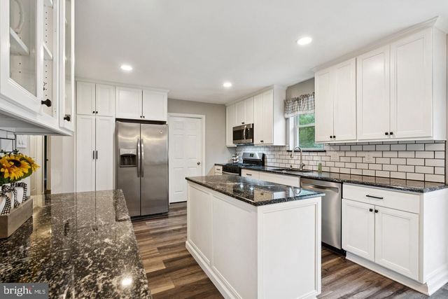 413 FOURTH AVE, Chesilhurst, NJ 08089
