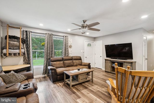 413 FOURTH AVE, Chesilhurst, NJ 08089