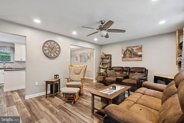 413 FOURTH AVE, Chesilhurst, NJ 08089