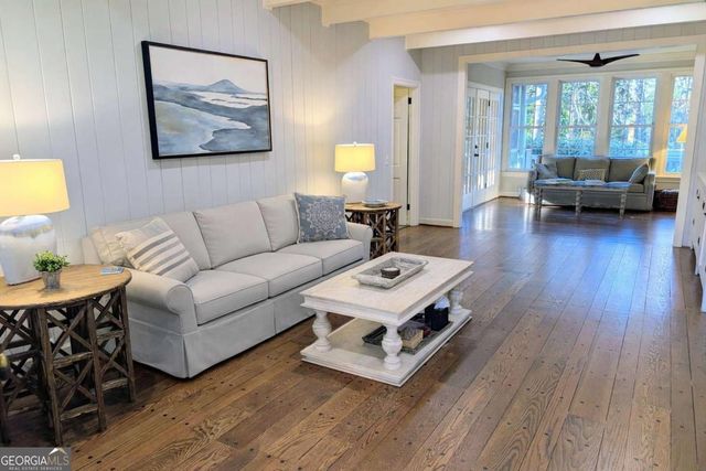 4220 Exeter Close NW, Atlanta, GA 30327