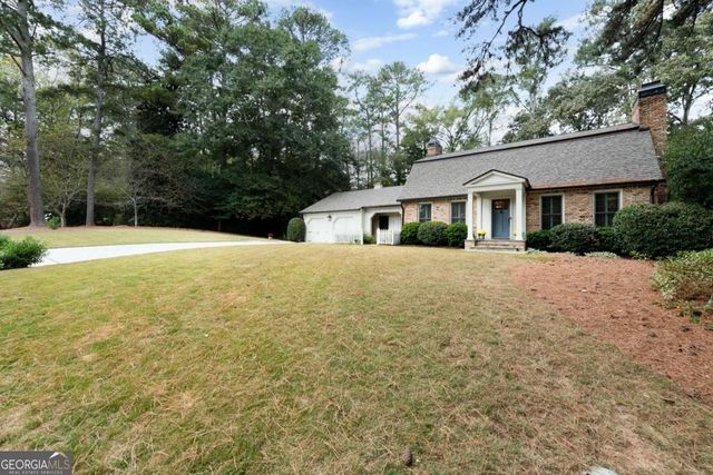 4220 Exeter Close NW, Atlanta, GA 30327