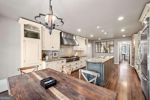 4220 Exeter Close NW, Atlanta, GA 30327