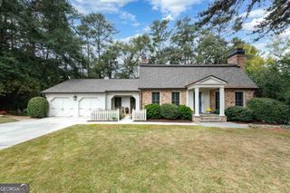 4220 Exeter Close NW, Atlanta, GA 30327